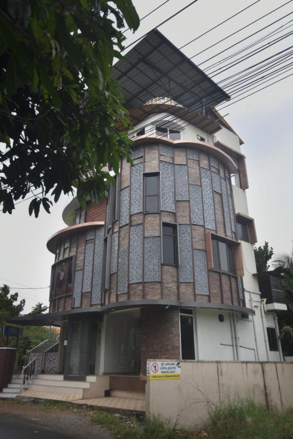 Magni Home Kochi Buitenkant foto